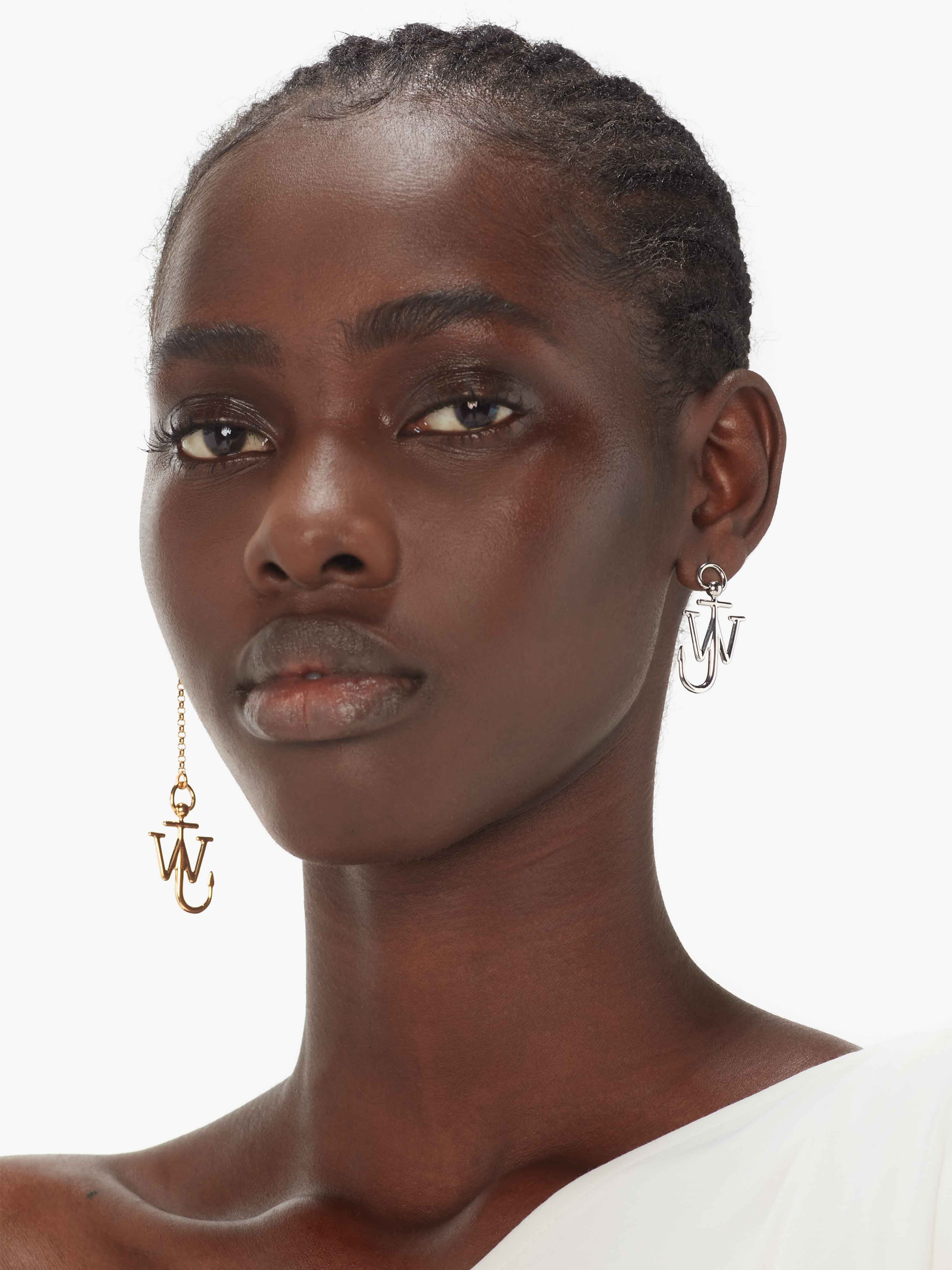 ASYMMETRIC ANCHOR EARRINGS - 2