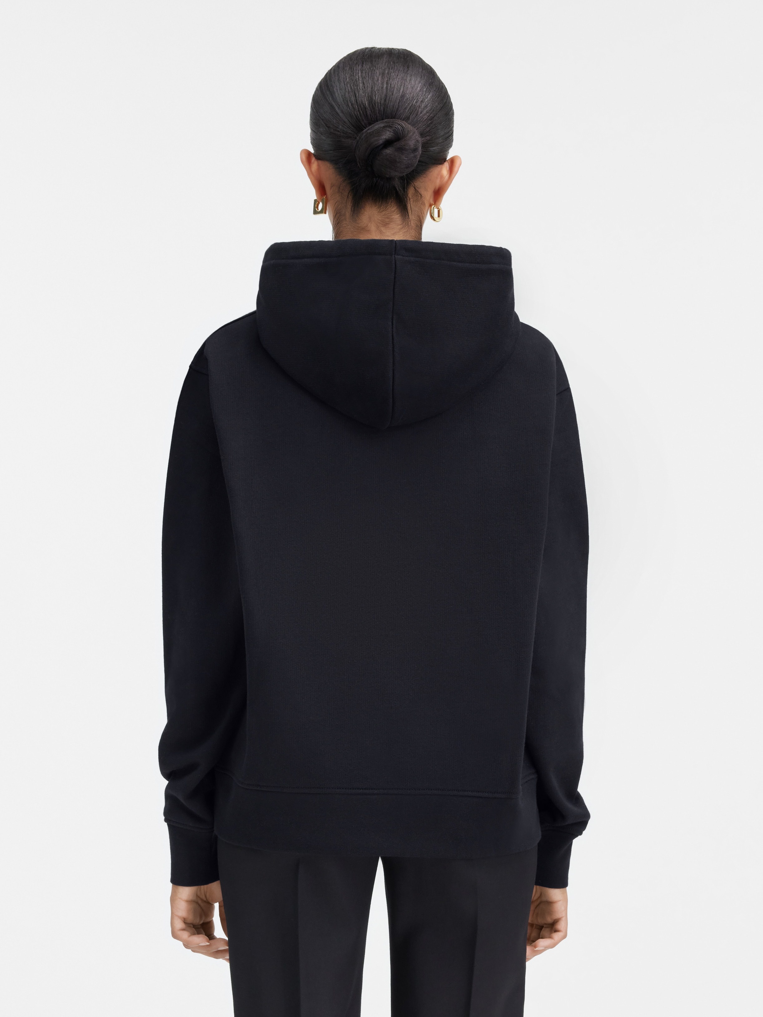 Le sweatshirt brodé - 4