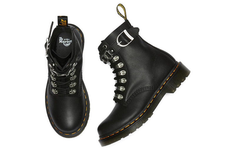 Dr. Martens (WMNS) Dr. Martens 1460 Pascal Chain Leather Lace Up Boot 'Black' 27266001 outlook