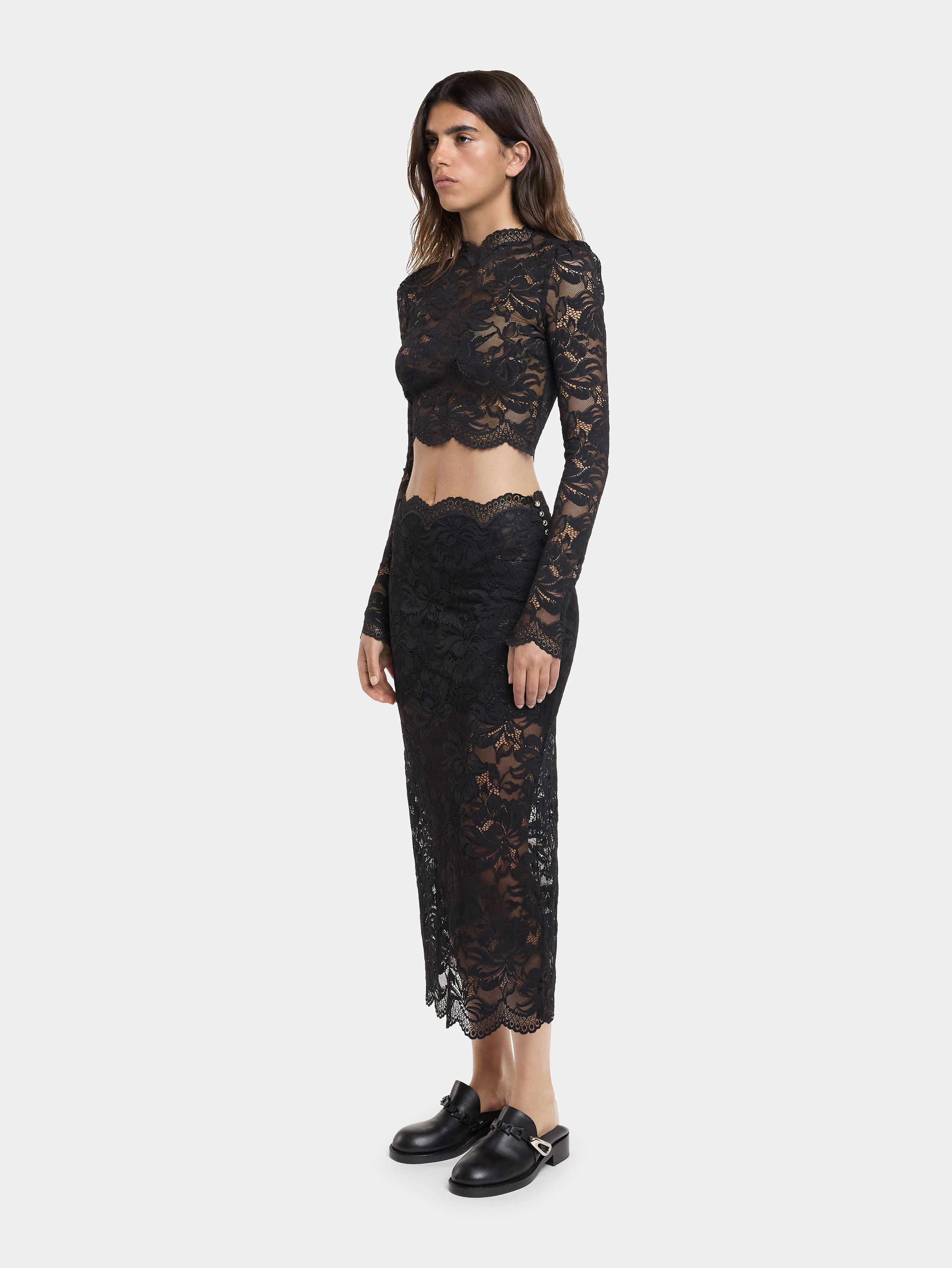 BLACK CROP TOP IN LACE - 4