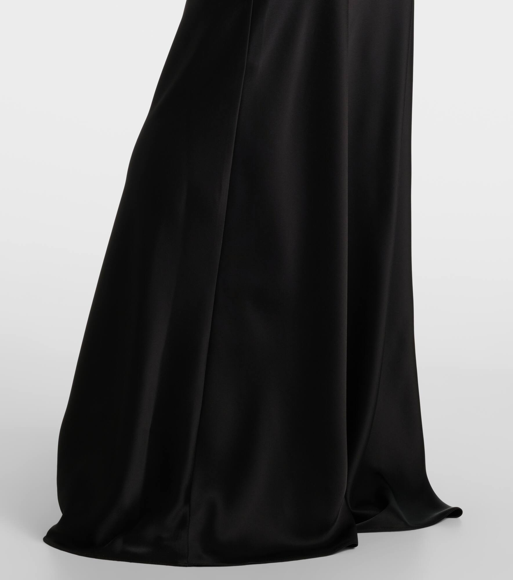 Embellished satin gown - 5