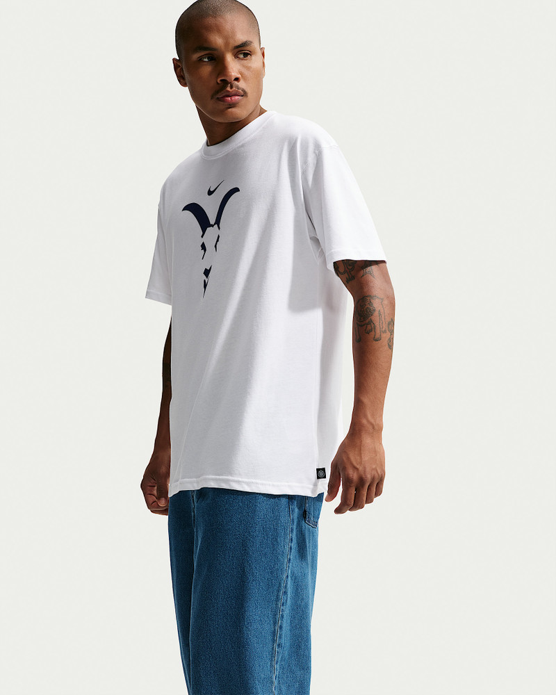 C.D. Guadalajara Men's Nike Soccer T-Shirt 3