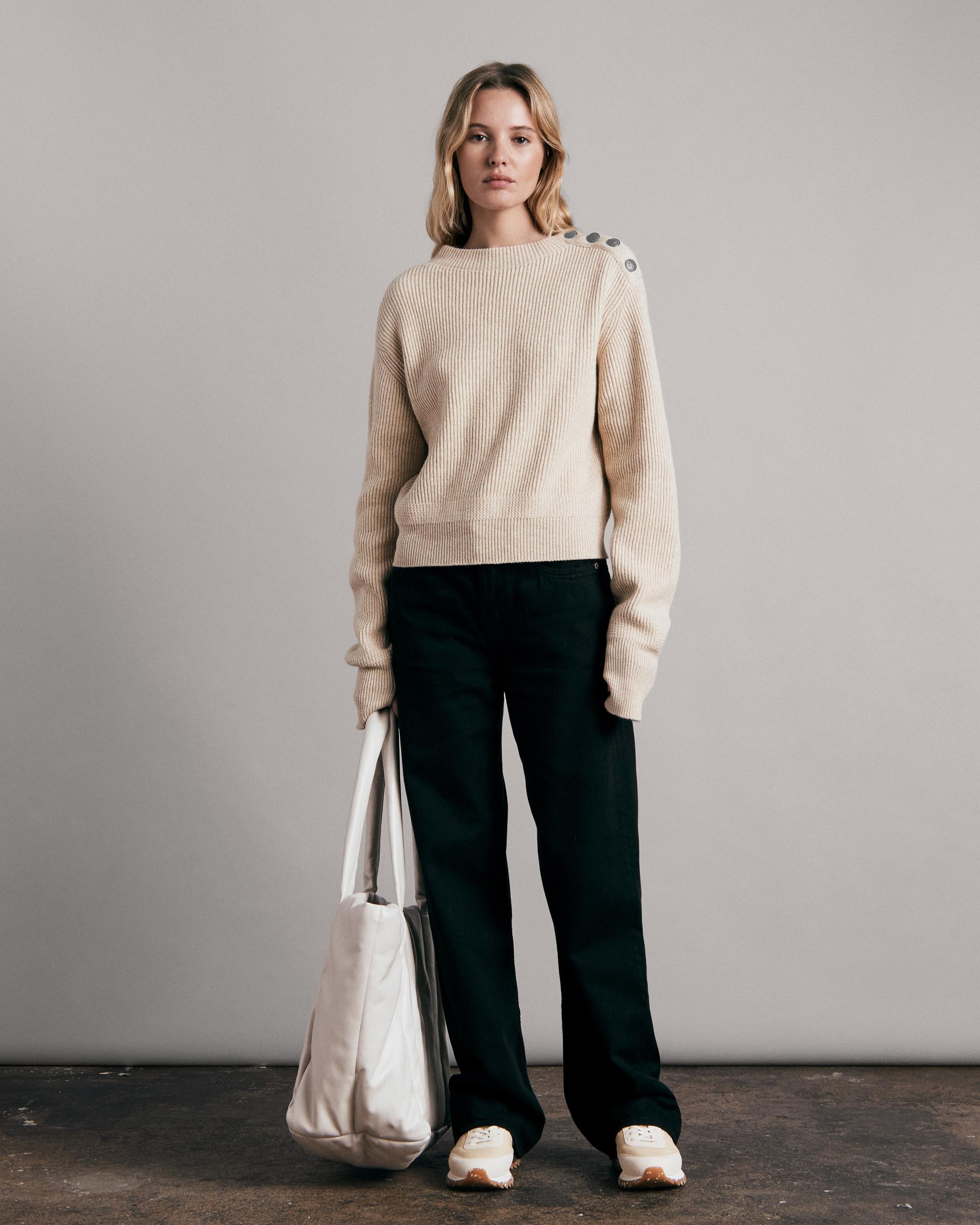Nancy Wool Crew
Classic Fit Top - 3
