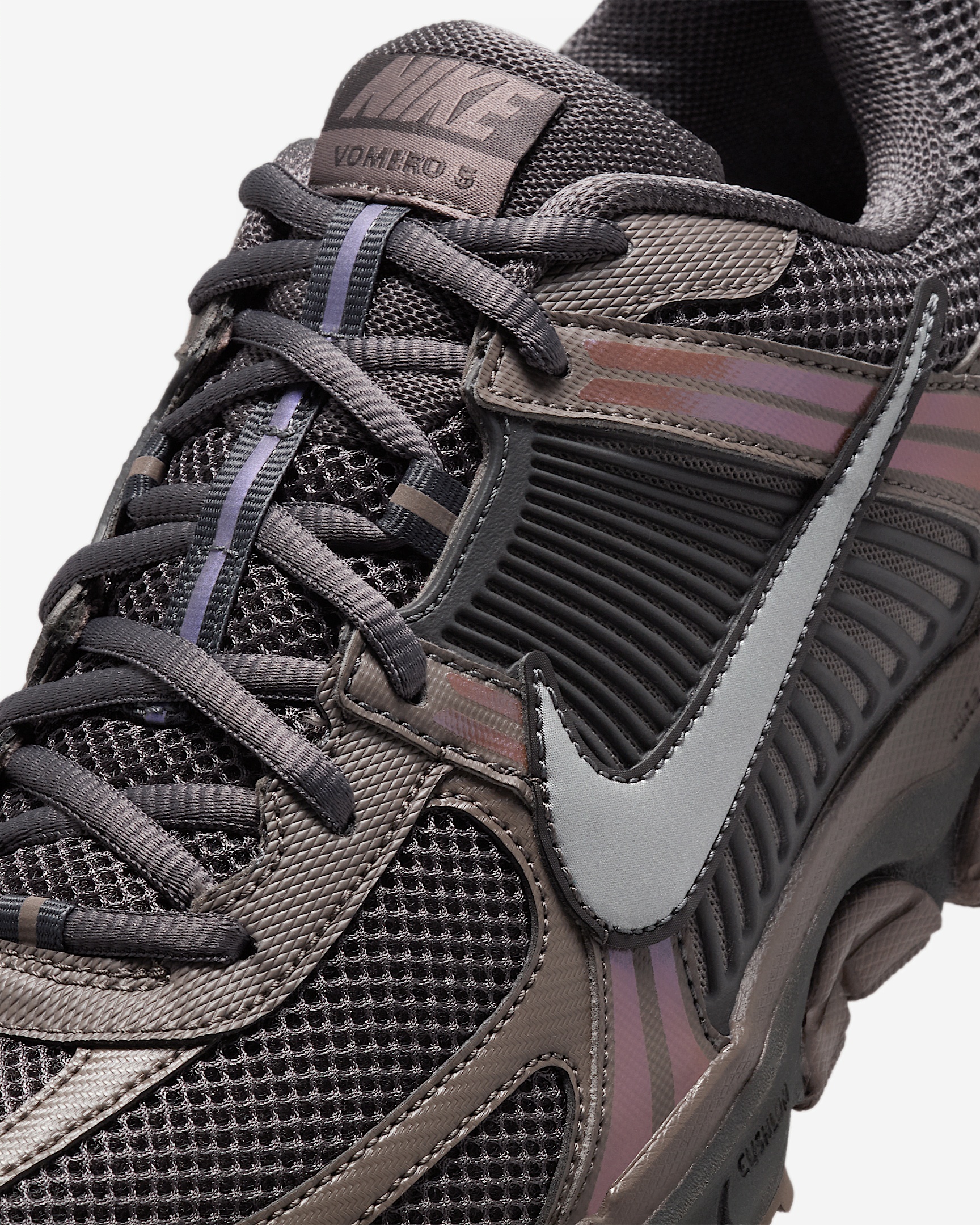 Nike Zoom Vomero 5 Men's Shoes - 7