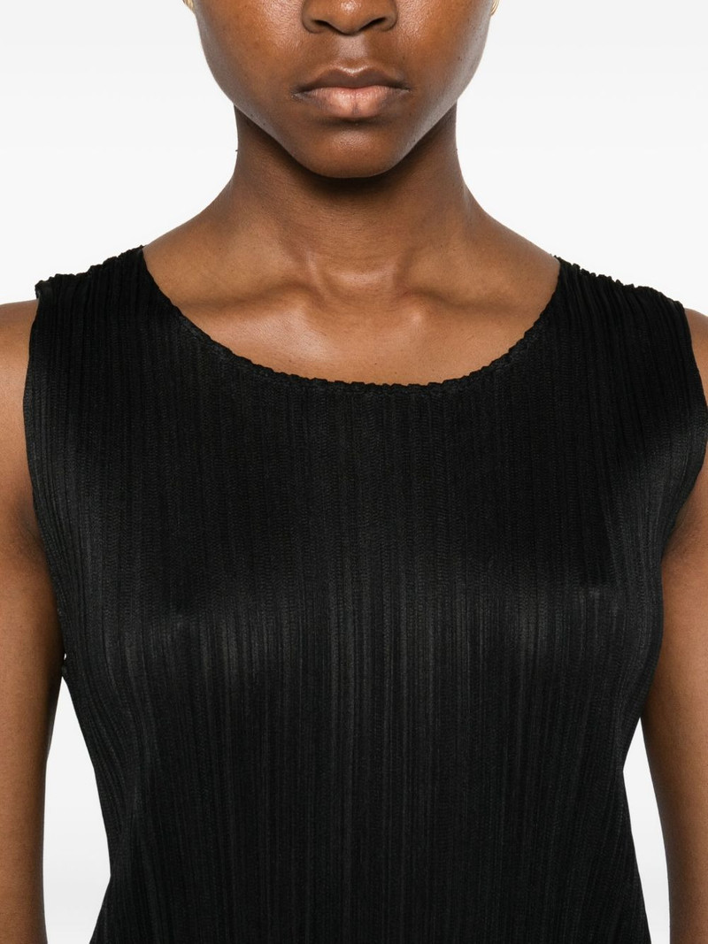 round-neck sleeveless dress 5