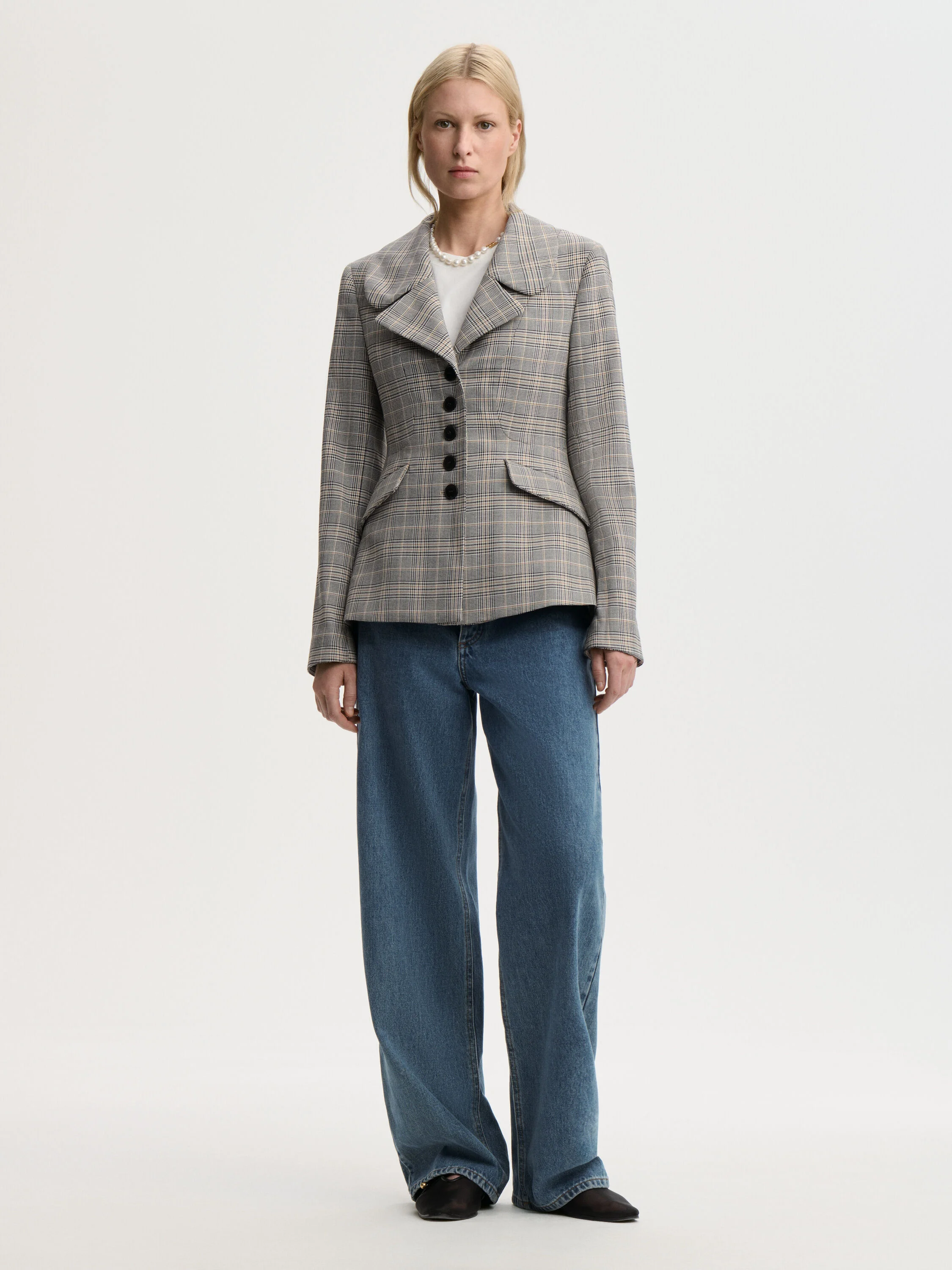 EXCLUSIVE: Adrienna single-breasted blazer - 1