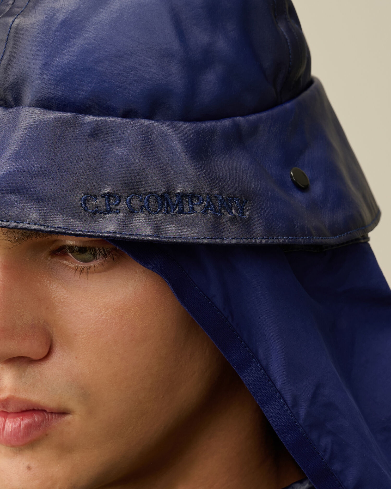 Bi-Film Neck Flap Bucket Hat - 4