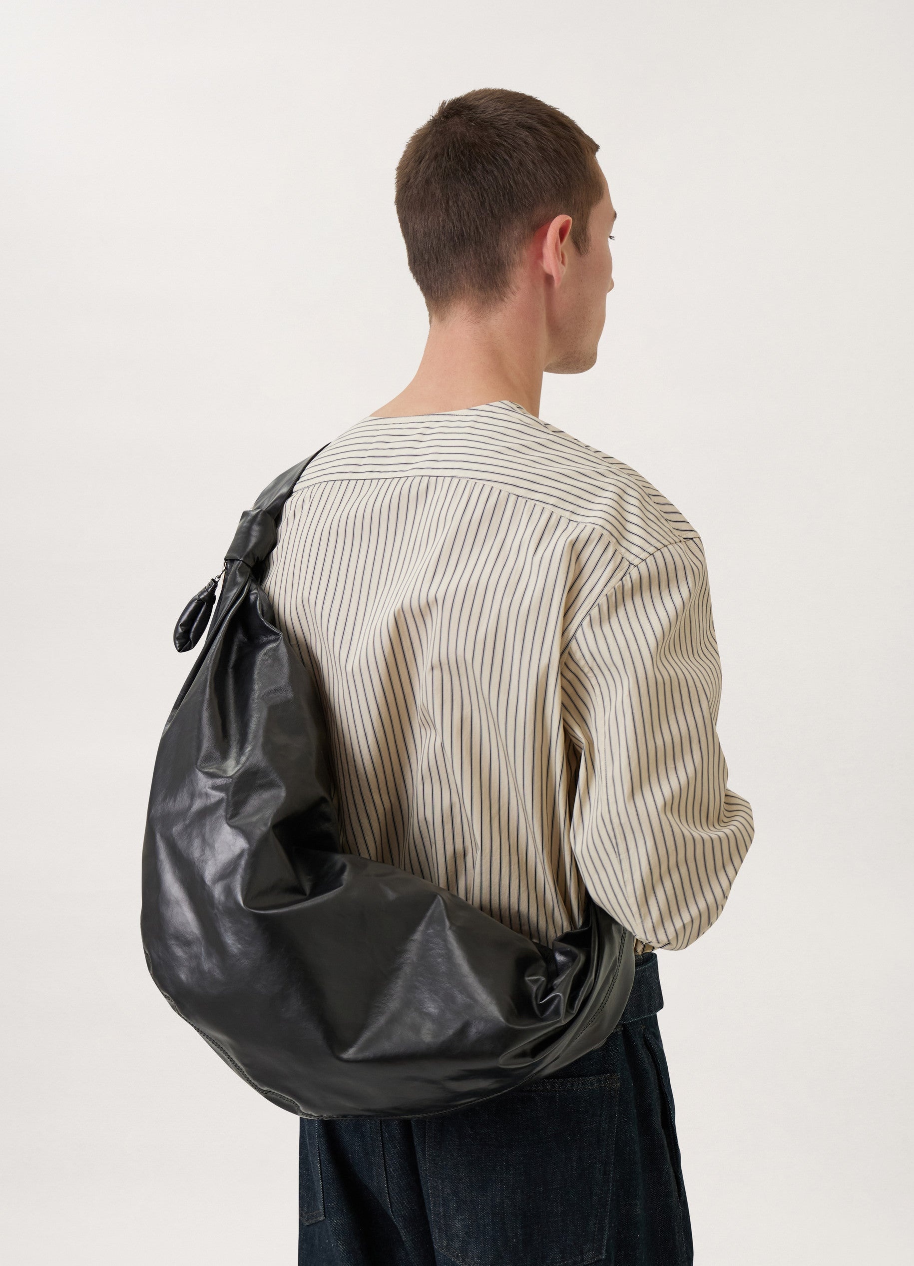 ◆LEMAIRE◆ ラージ Soft Croissant バッグ レザー LEMAIRE | Large Soft Croissant Leather Bag | WHITE | Women