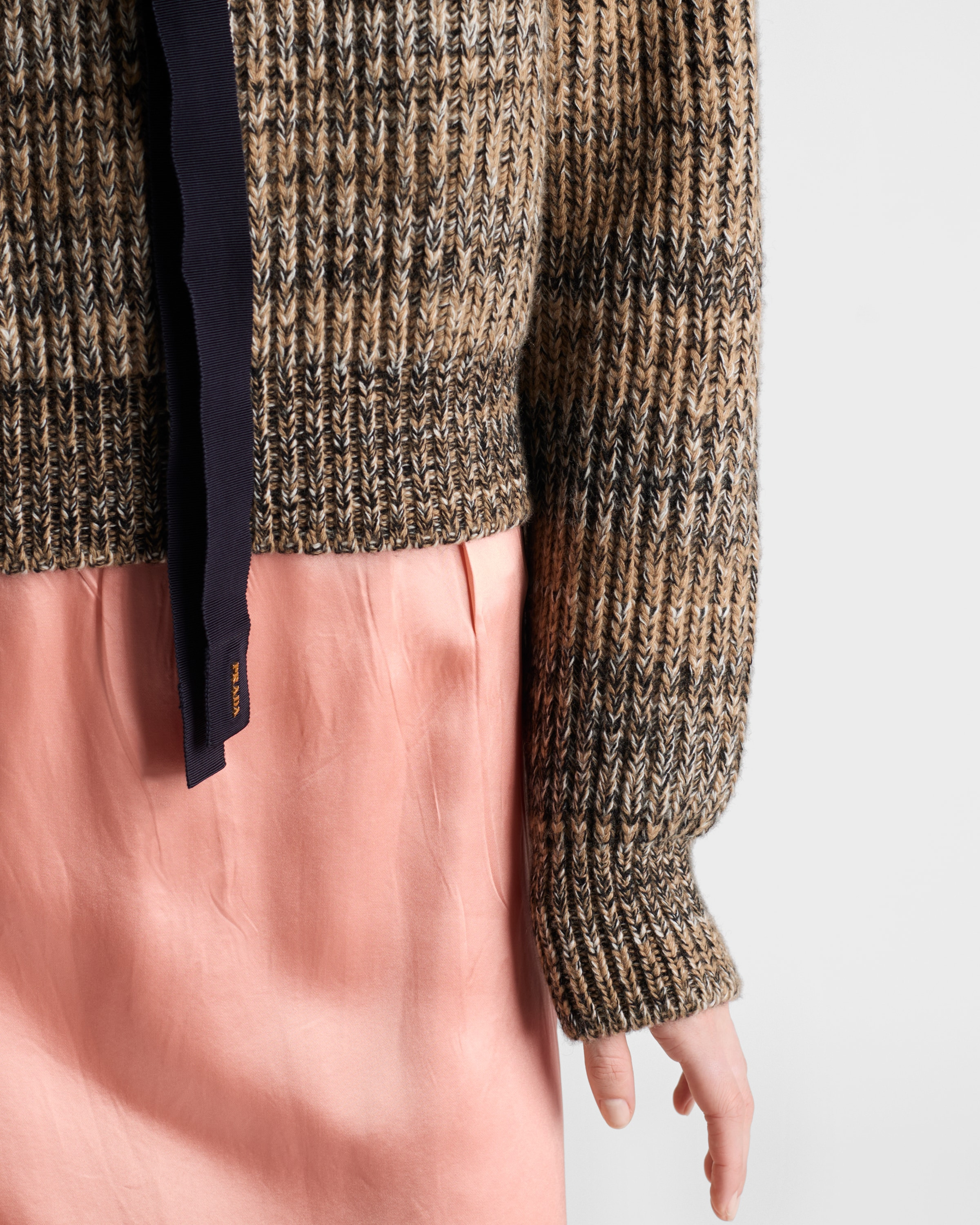 Wool and cashmere crew-neck sweater - 4