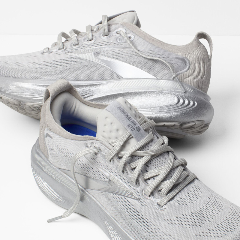 BROOKS Adrenaline GTS 25 outlook