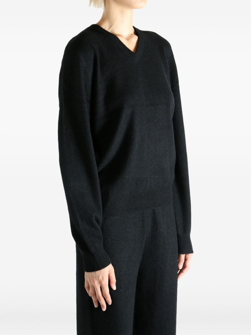 V-neck cashmere sweater - 3