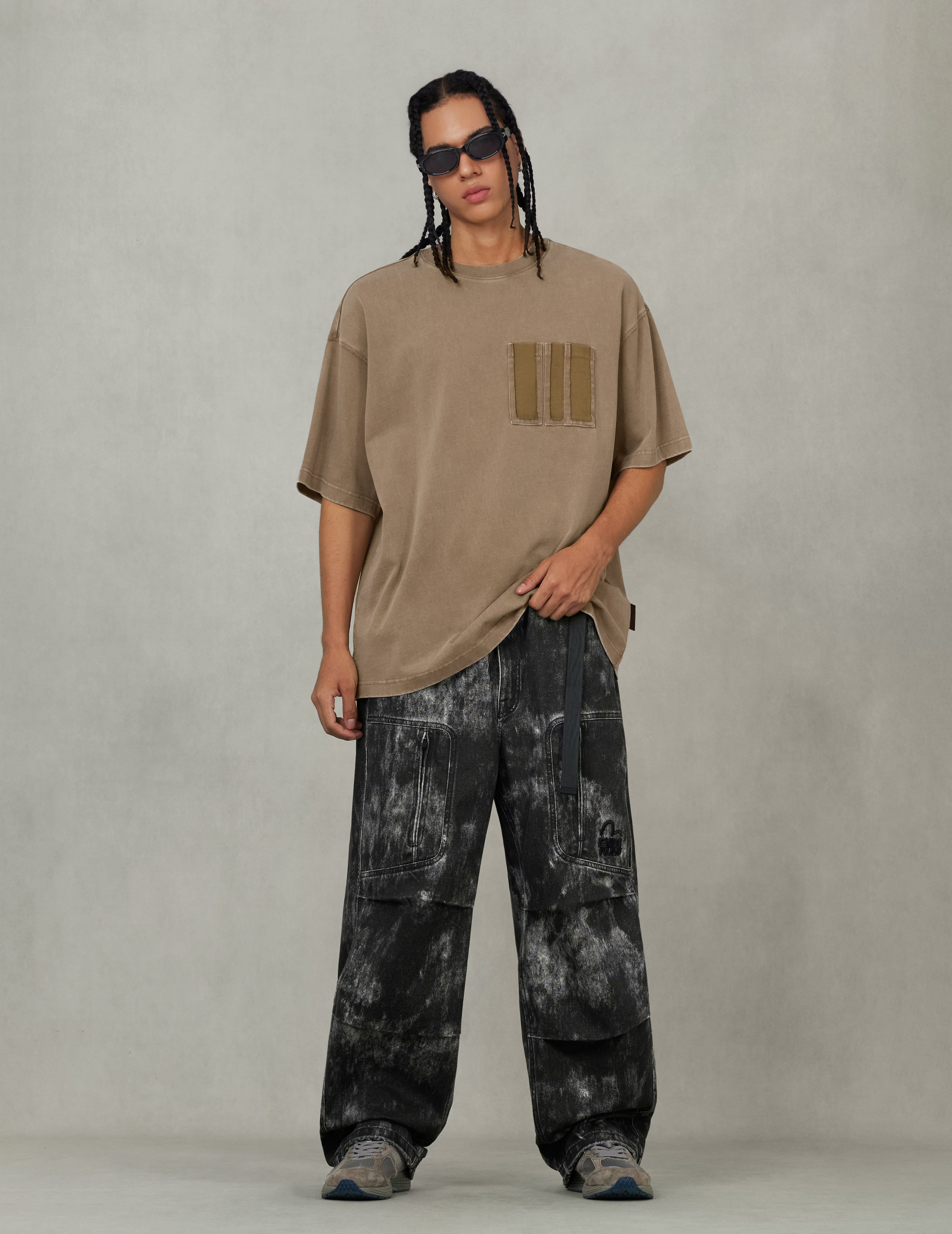Washed Distressed Pocket and Gradient Print Loose Fit T-shirt - 4