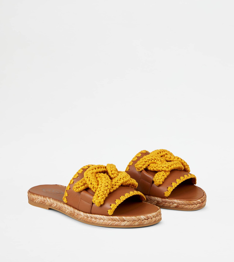 Tod's KATE SANDALS IN LEATHER - BROWN outlook