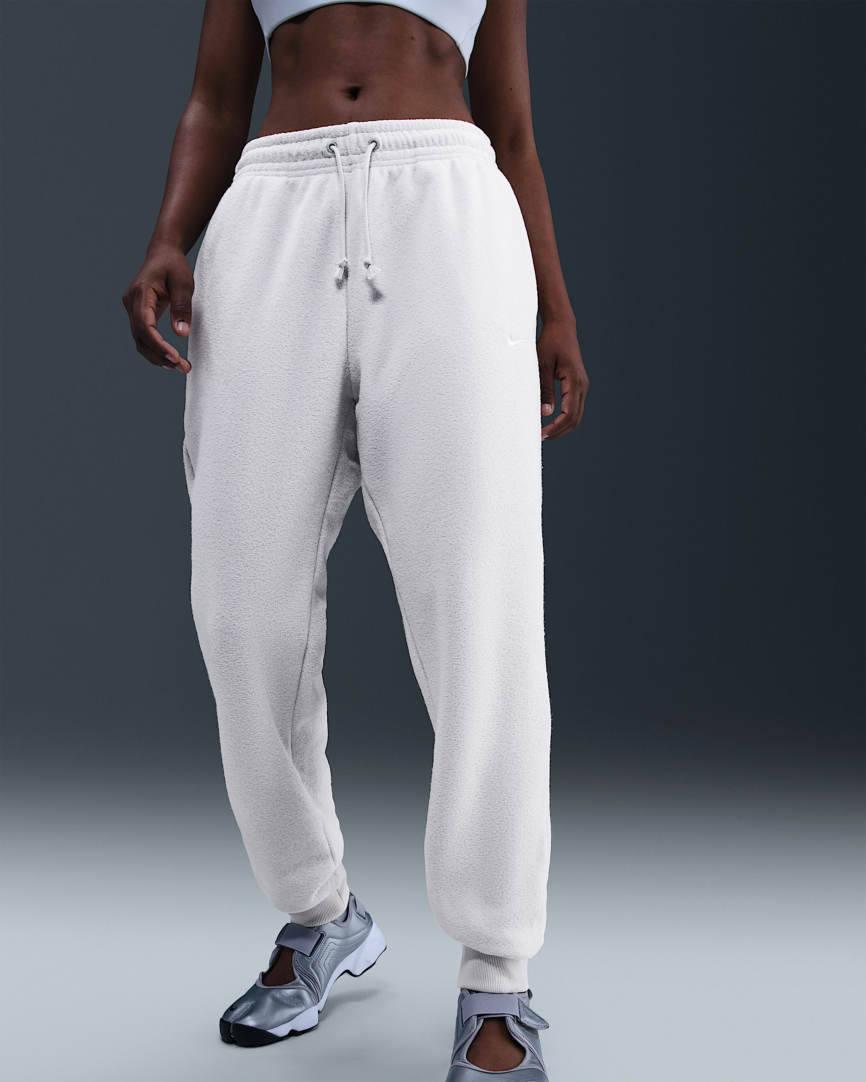 Nike Sportswear Phoenix Plush Women's Mid-Rise Cozy Fleece Pants - 2