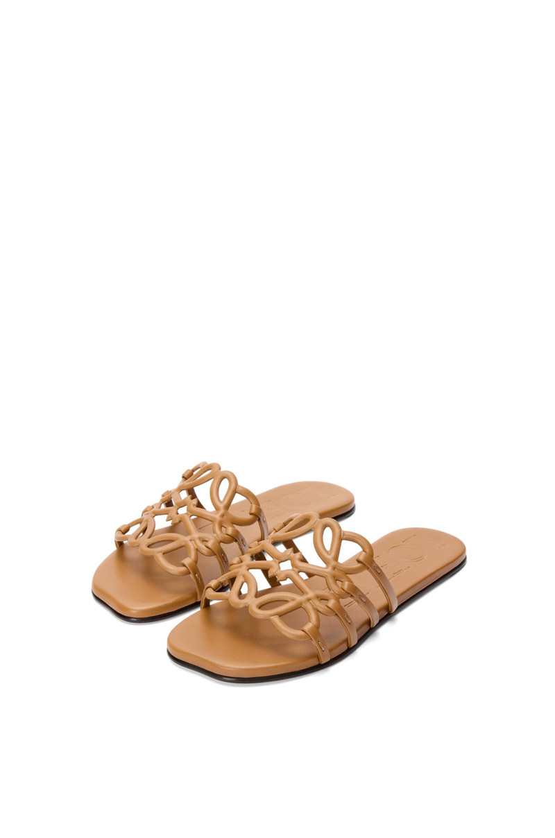 Loewe Petal Anagram slide in soft calfskin outlook
