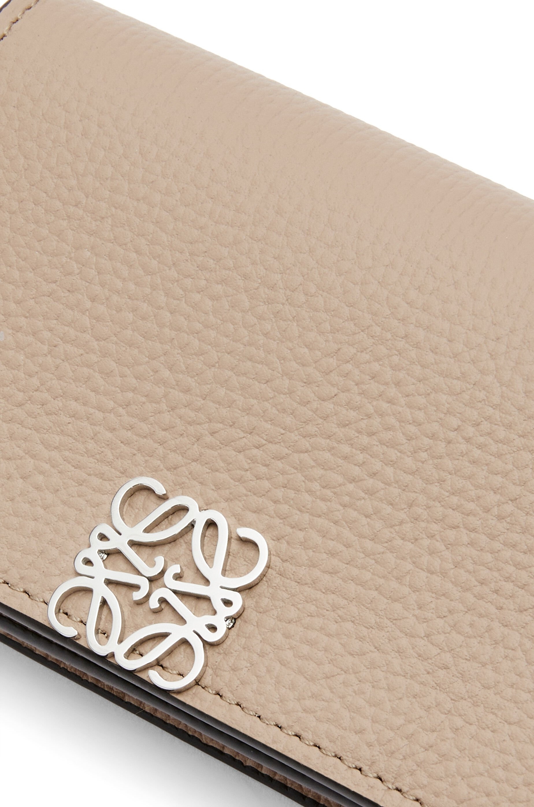 Anagram business cardholder in pebble grain calfskin - 5
