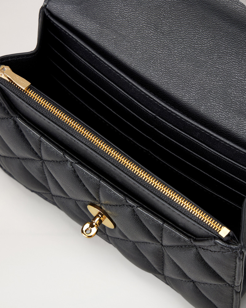 Small Darley Black Quilting 5