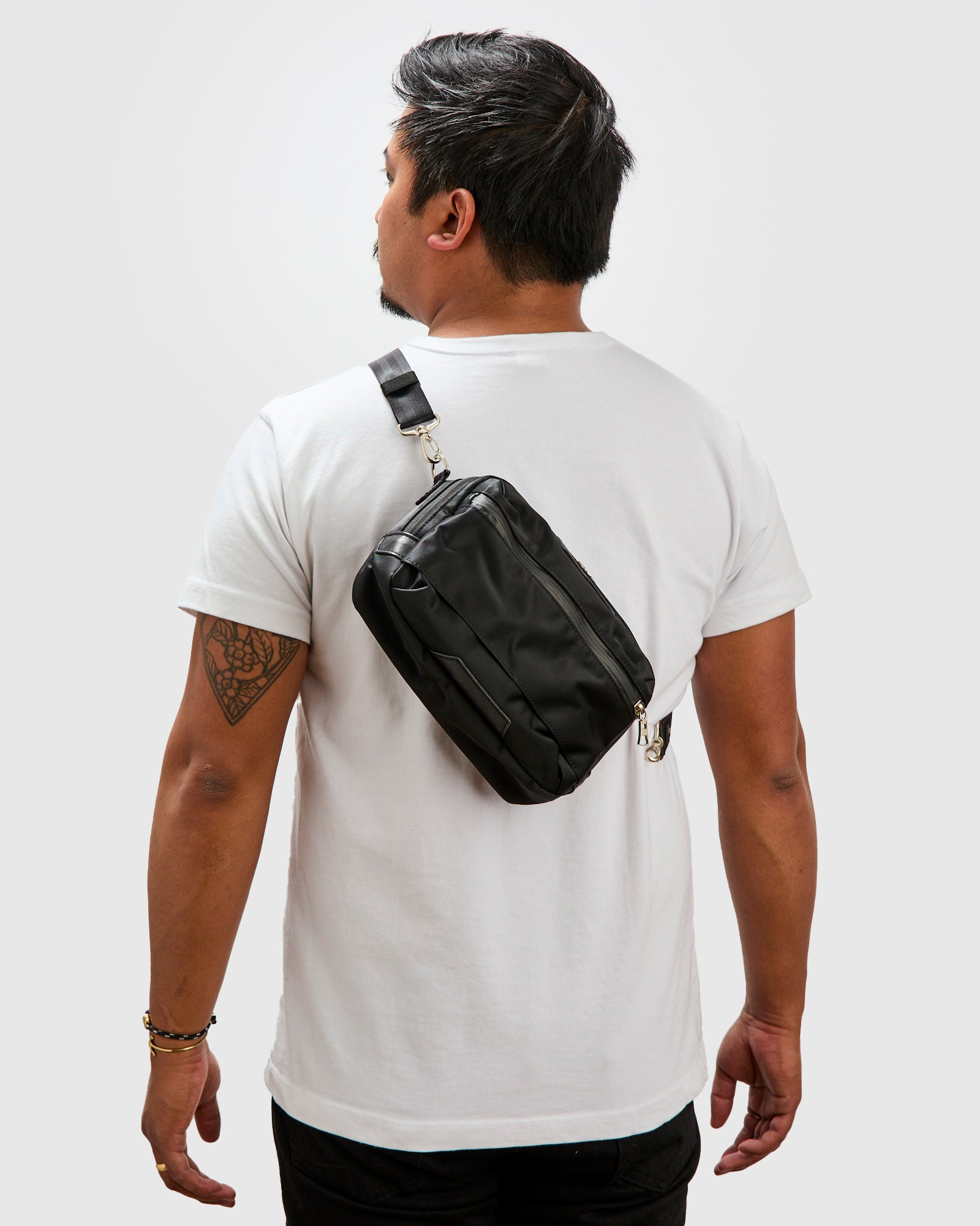 Progress Shoulder Bag in Black - 2