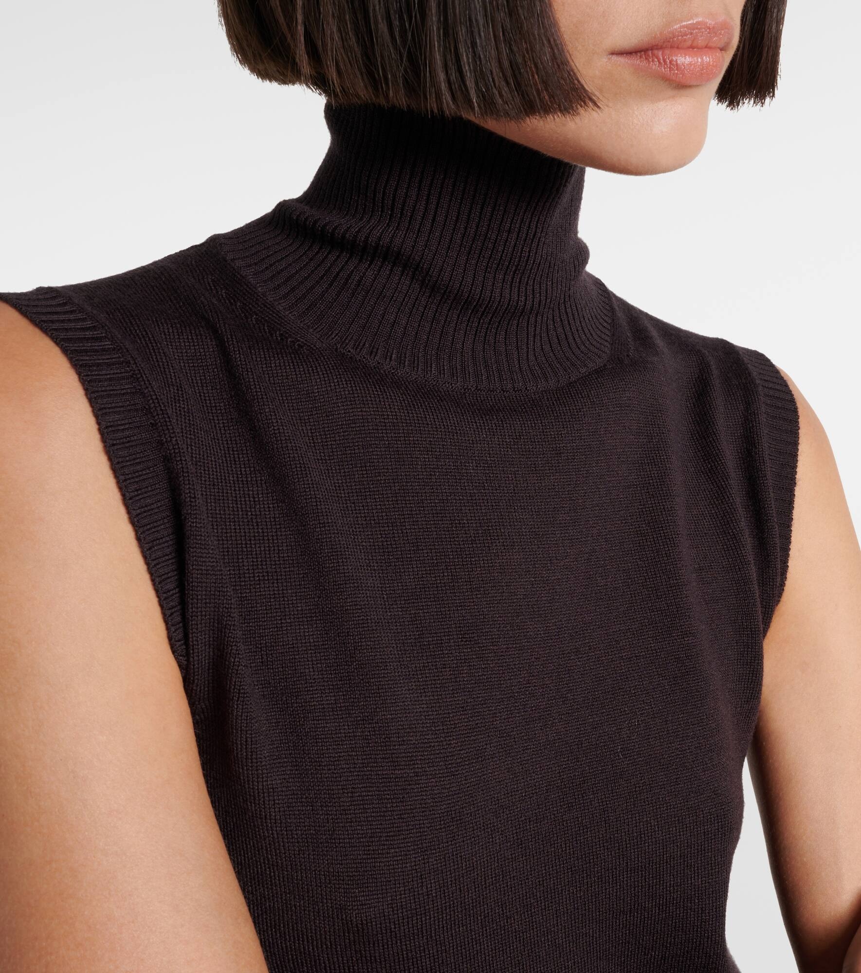 Vertigo knitted virgin wool top - 4