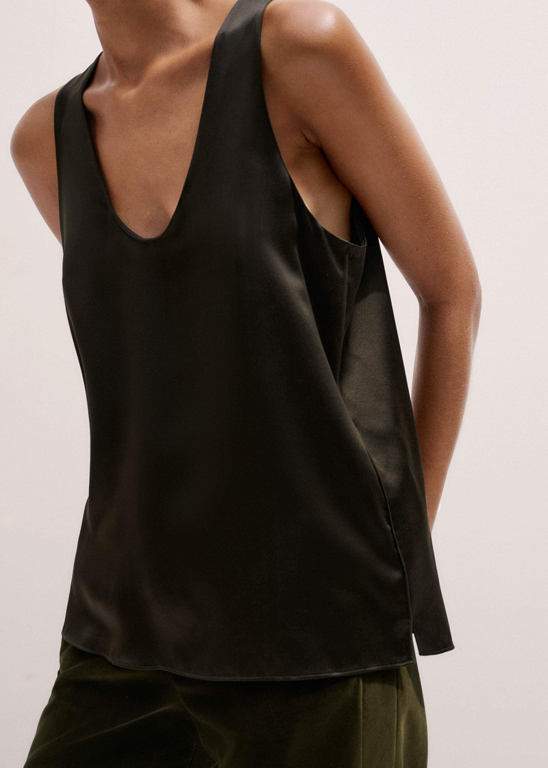 ME+EM Fluid Evening Tank outlook