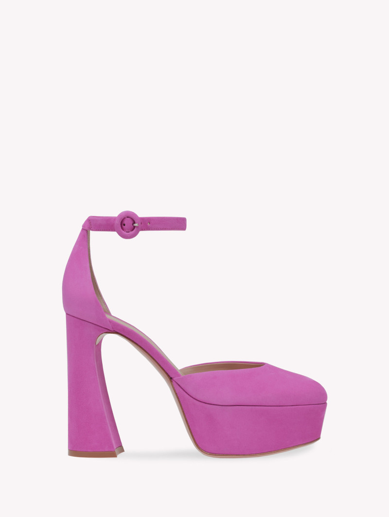 HOLLY D'ORSAY 1