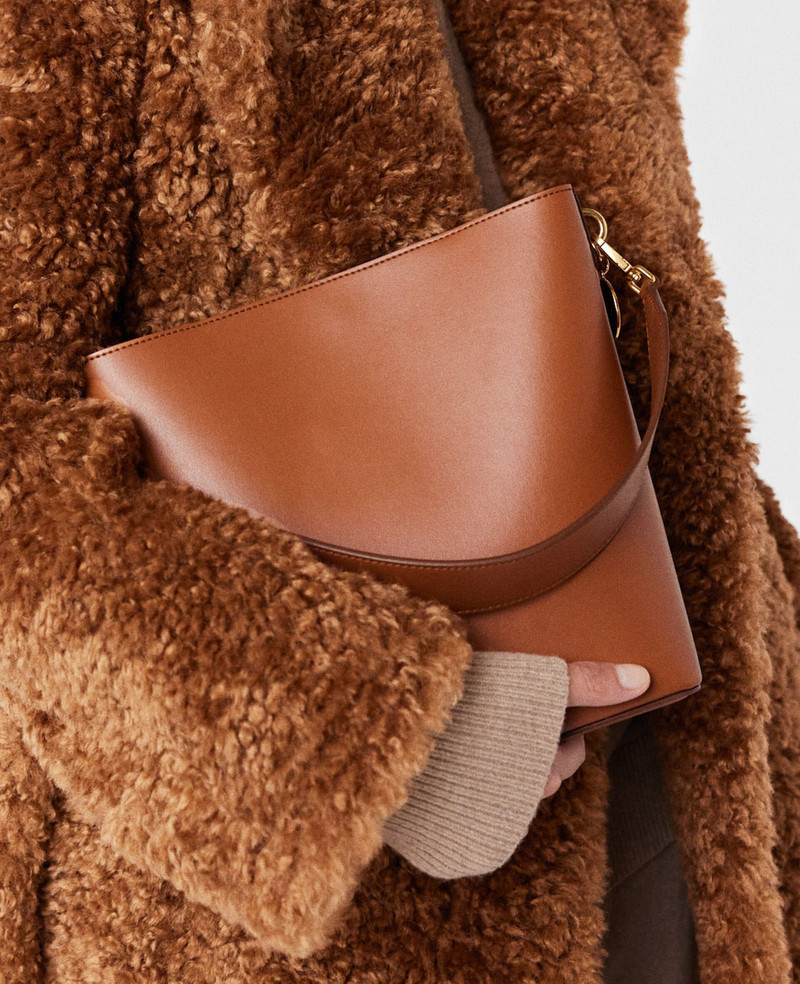 Frayme Bucket Tote Bag 2