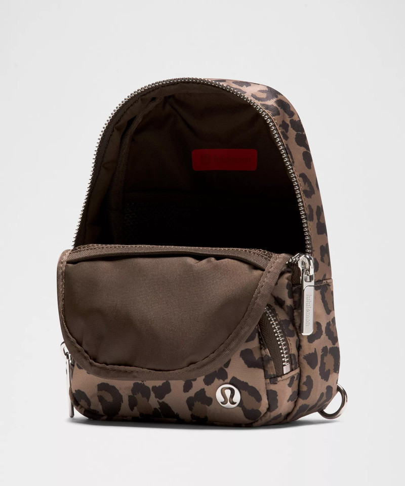 Everywhere Small Sling Bag 2L *Leopard 4