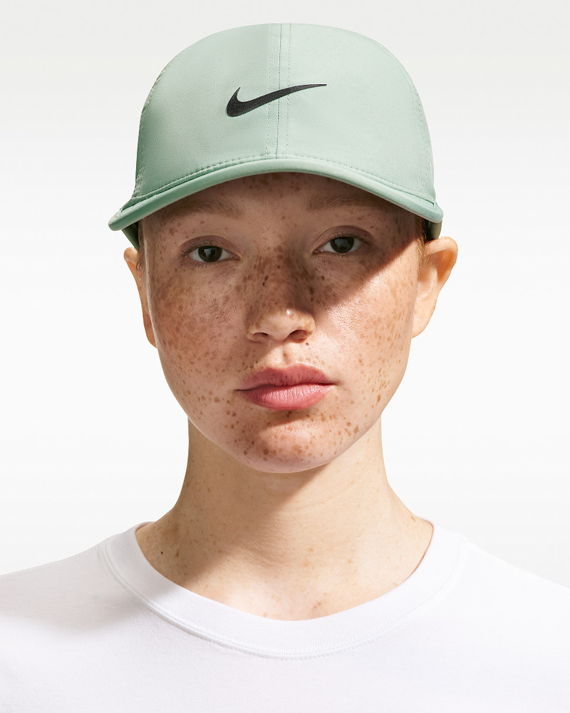 Nike Dri-FIT Club Unstructured Featherlight Cap 3
