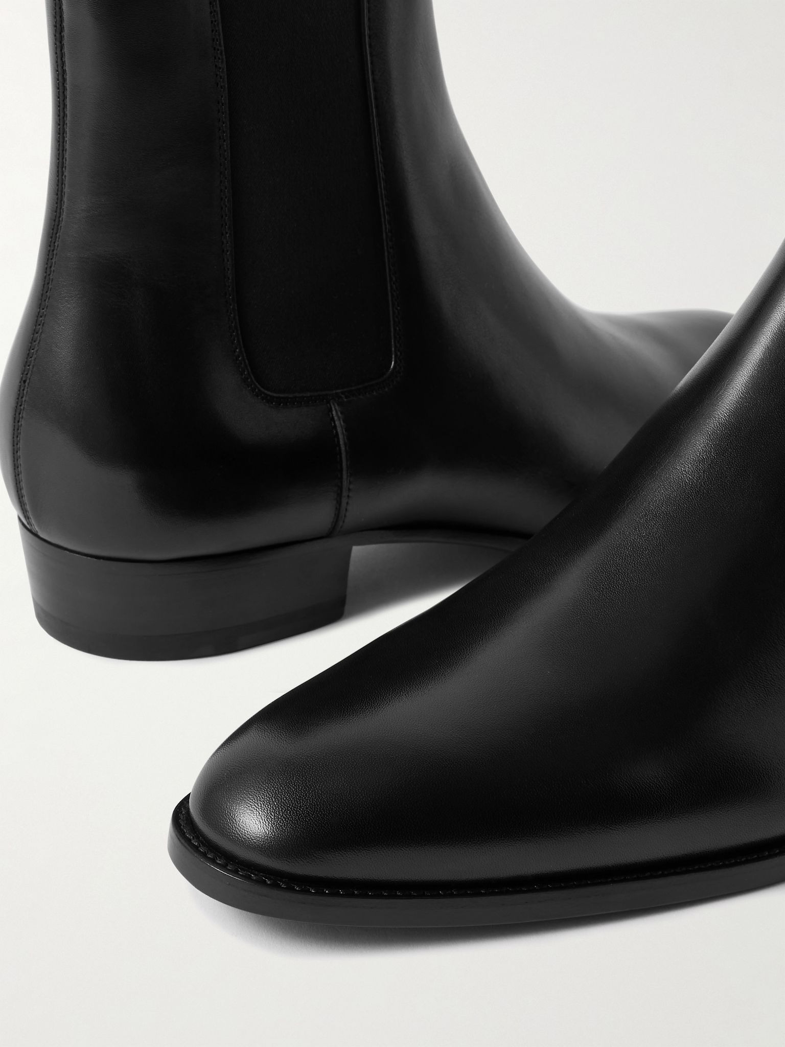 Wyatt Leather Chelsea Boots Black - 5