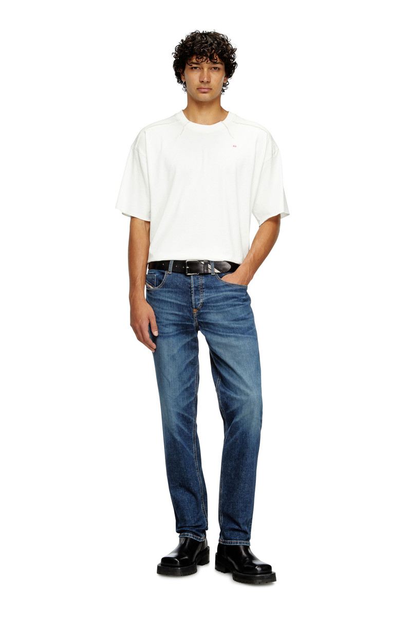 Diesel TAPERED JEANS 2023 D-FINITIVE 09J47 outlook