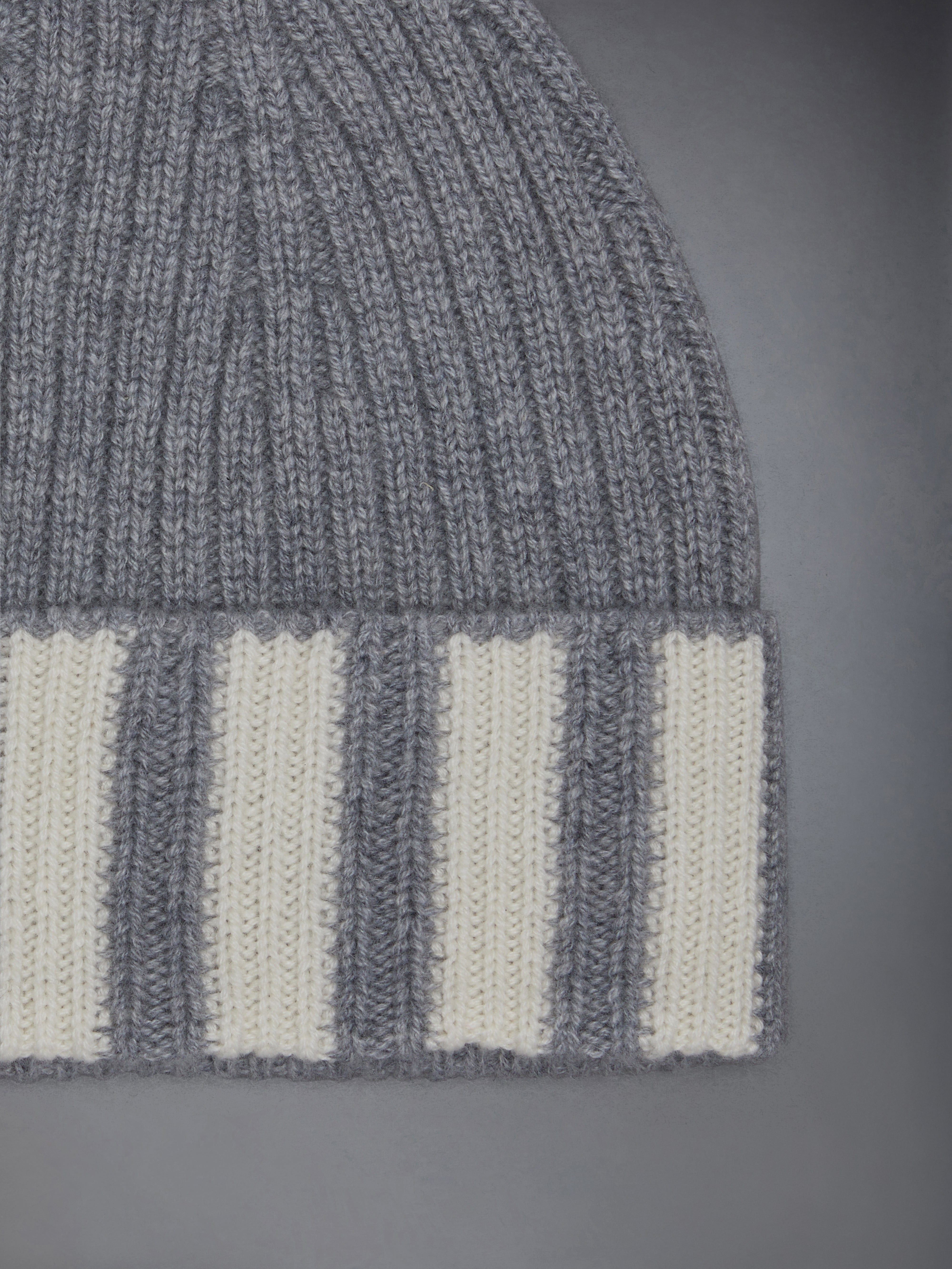 Grey Cashmere 4-Bar Cuff Beanie - 3