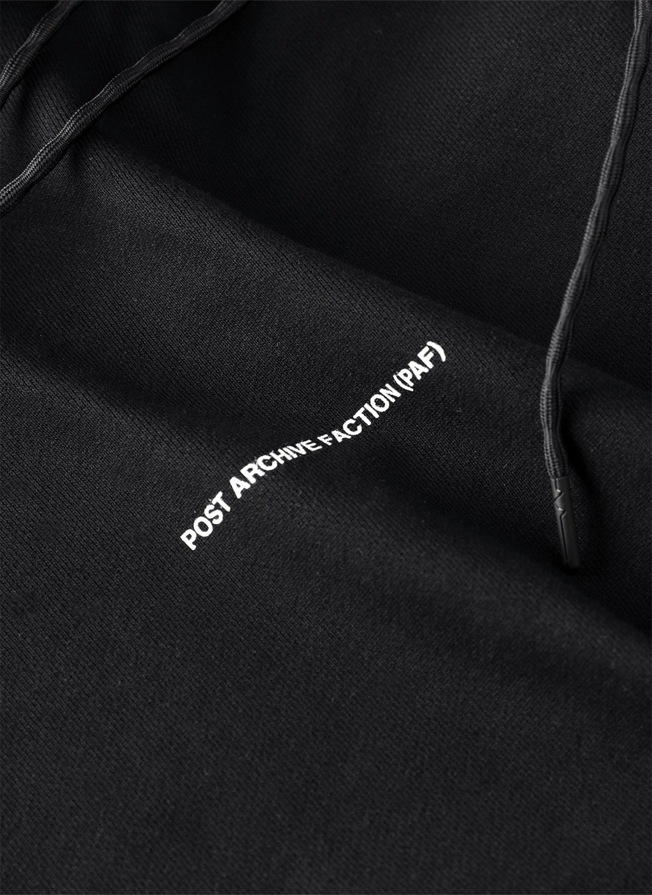 8.0 HOODIE RIGHT (BLACK) - 5