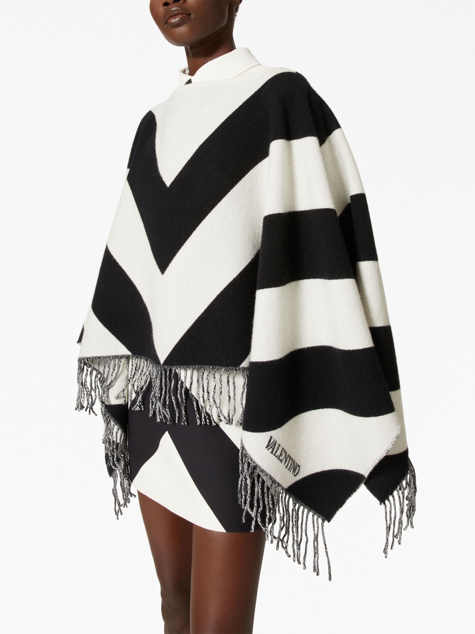 Black And White Cashmere Cape Jacket - 4