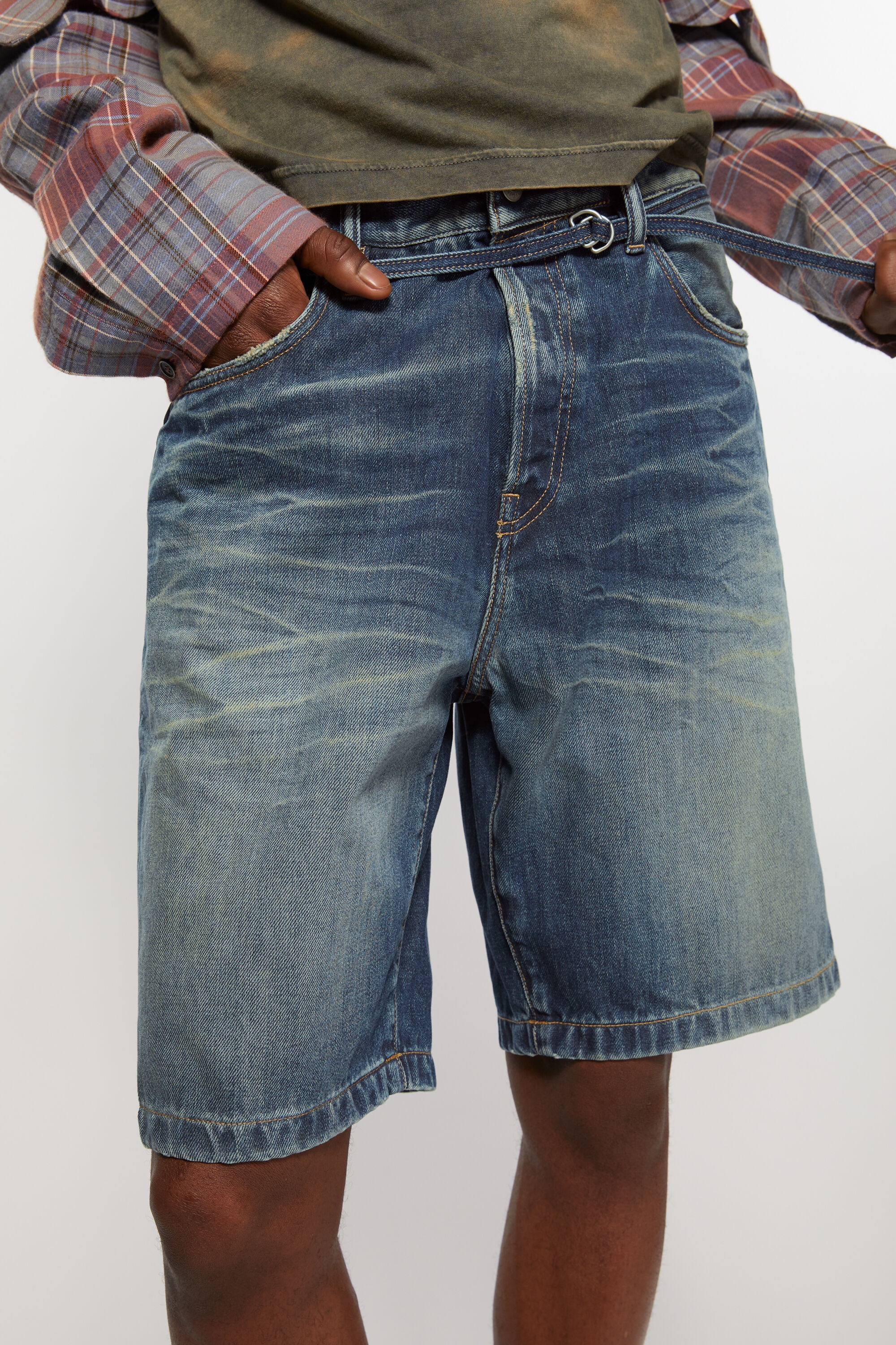 Loose fit denim shorts - Mid Blue - 5