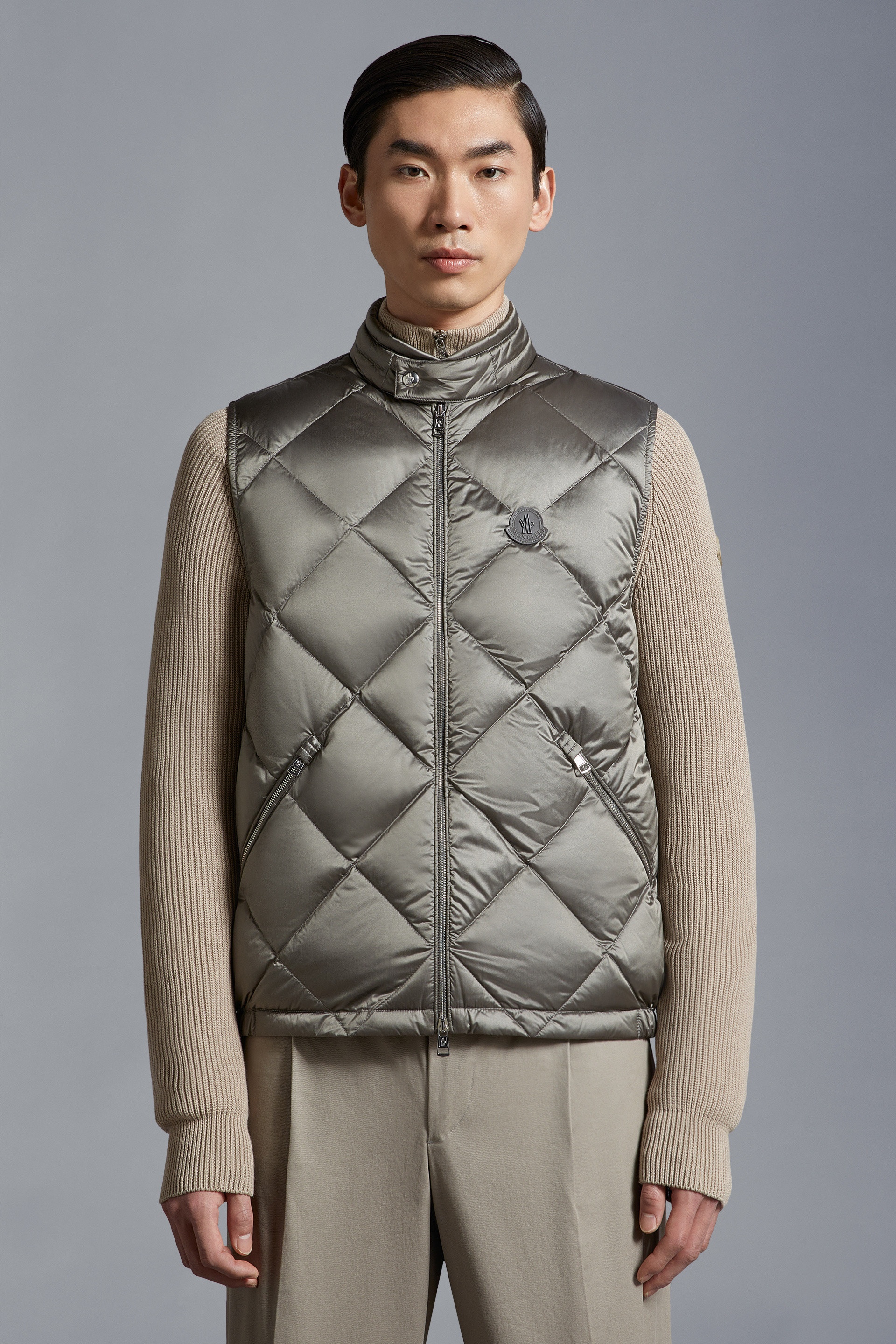 MONCLER◆ベスト/1/ナイロン/GRN/2209S4830005/MASAE GILET Moncler high-shine Padded Gilet | Black | FARFETCH GE