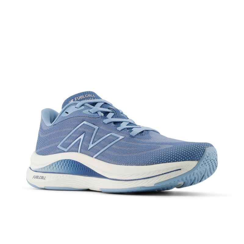 New Balance FuelCell Walker Elite outlook