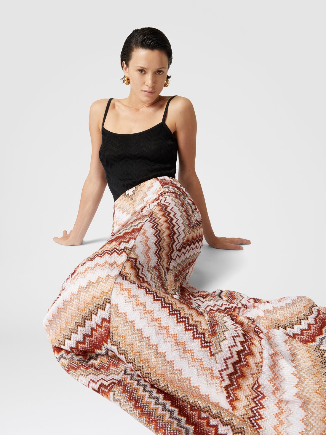 Long flared skirt with lamé serrated zig zag pattern - 4