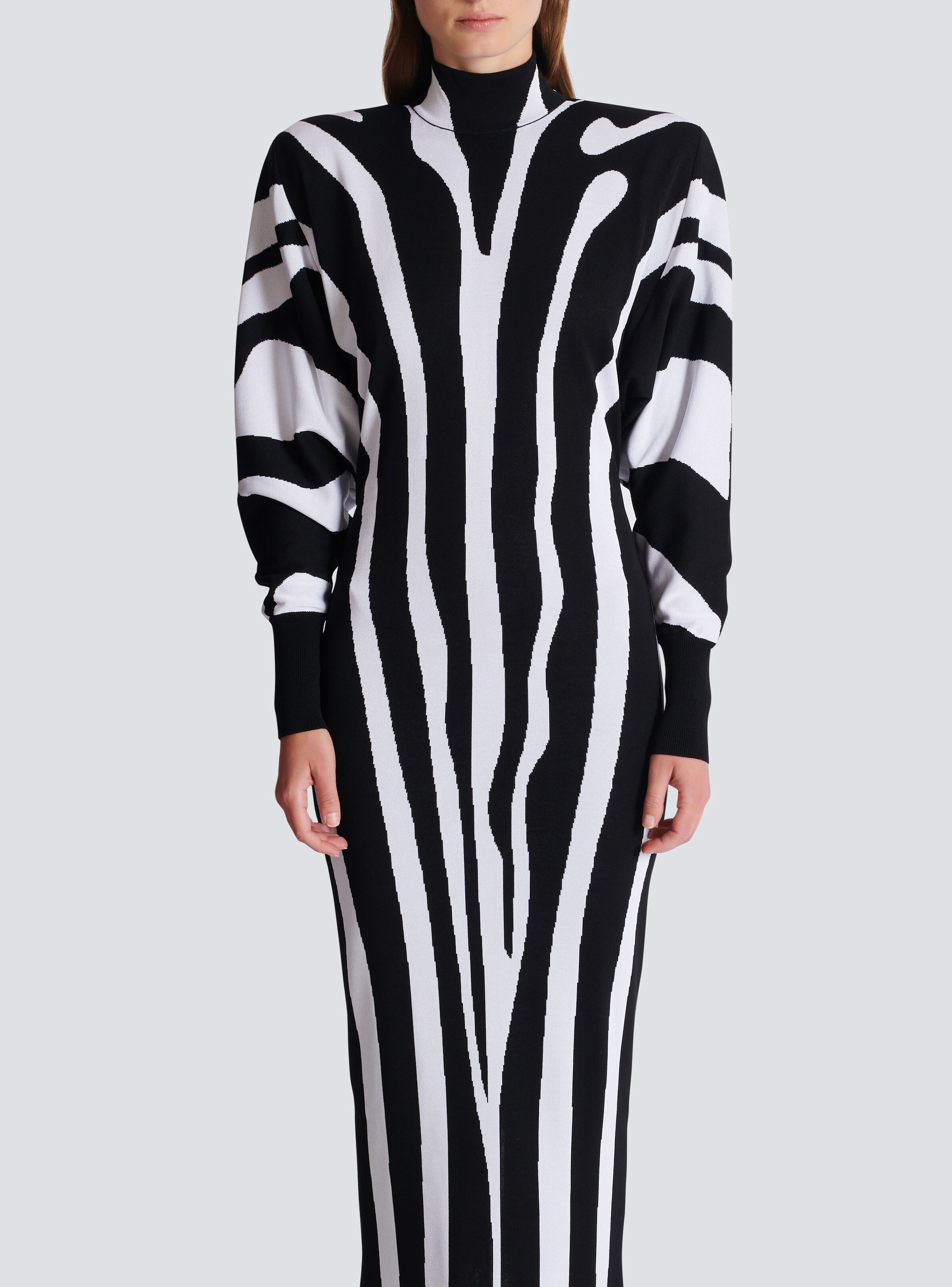 Long knit dress with zebra intarsia - 5