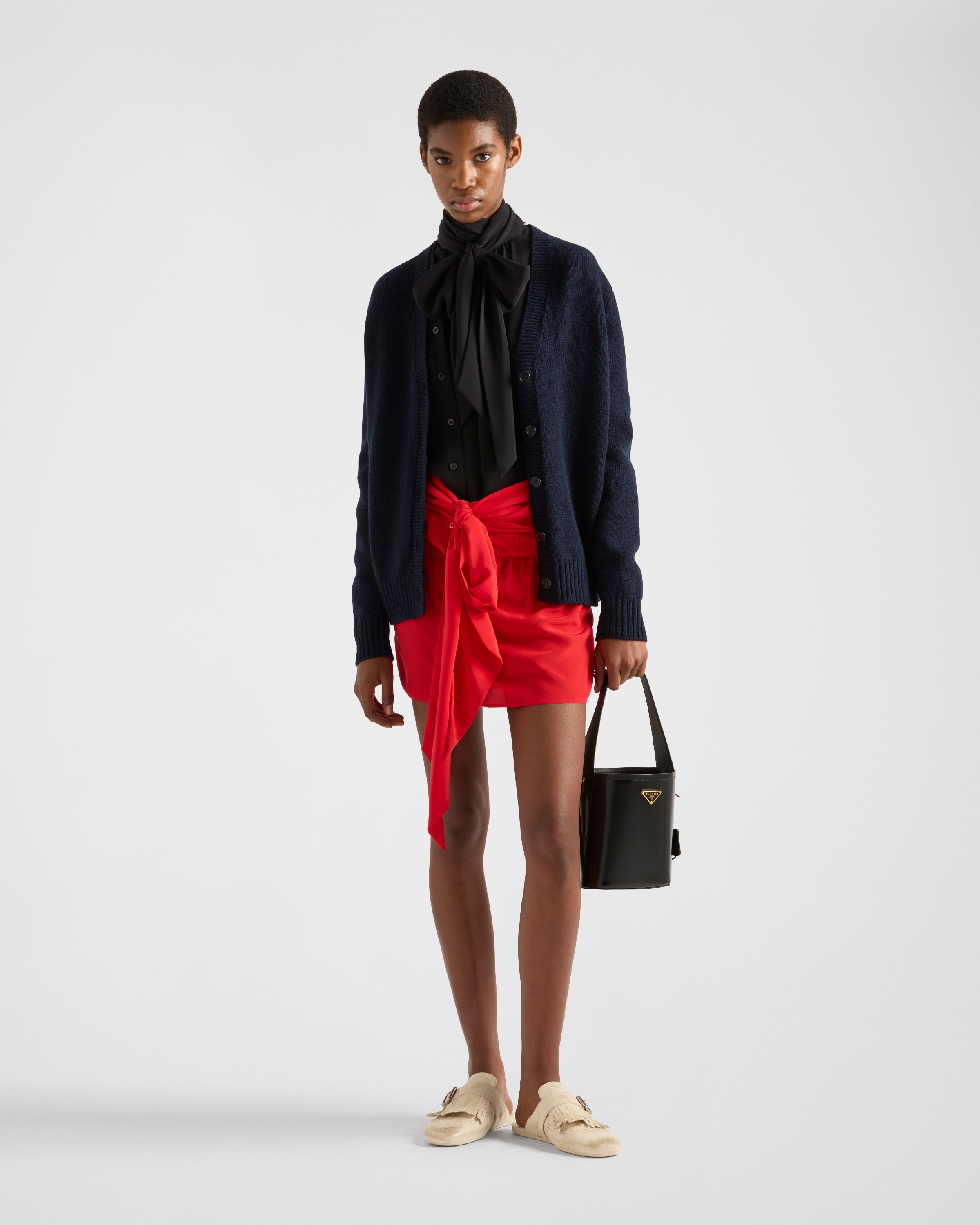 【日本入手困難】プラダ Crepe de chine miniskirt スカート Prada Crepe de chine miniskirt | REVERSIBLE