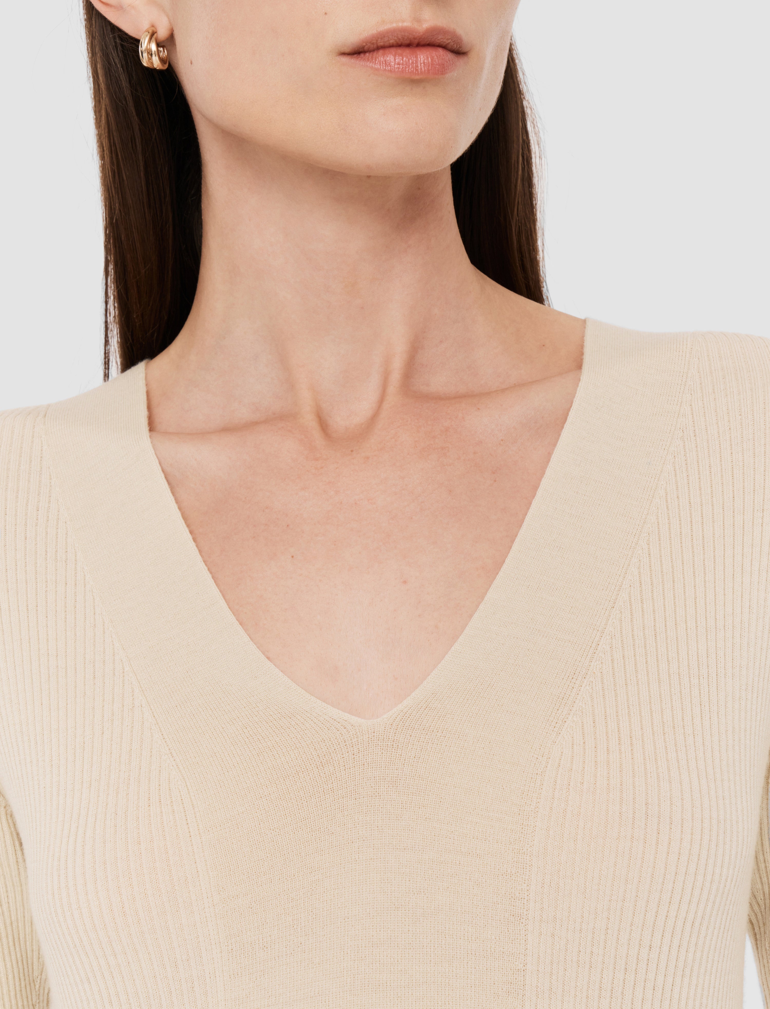 Fine Merino Rib V Neck Top - 5