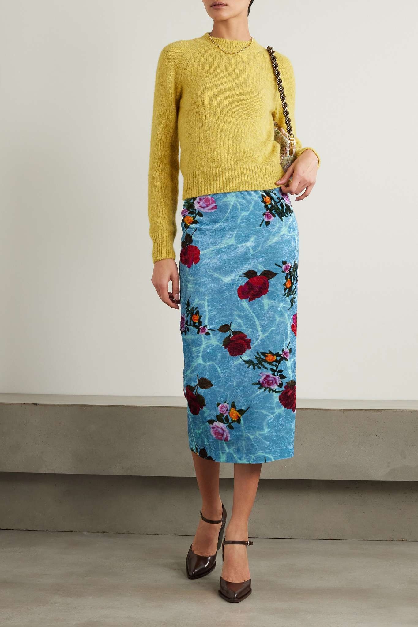 華やぎアイテム【Dries Van Noten】Floral pencil skirt Dries Van Noten FLORAL VELVET SKIRT | REVERSIBLE