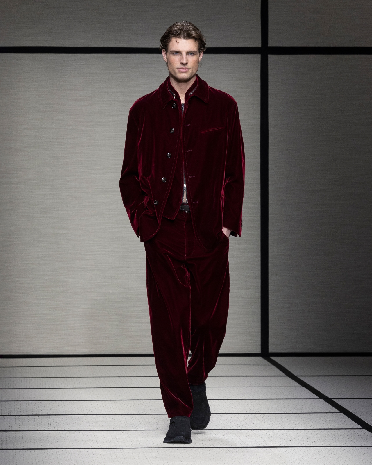 VELVET ZIP-UP WAISTCOAT - 6