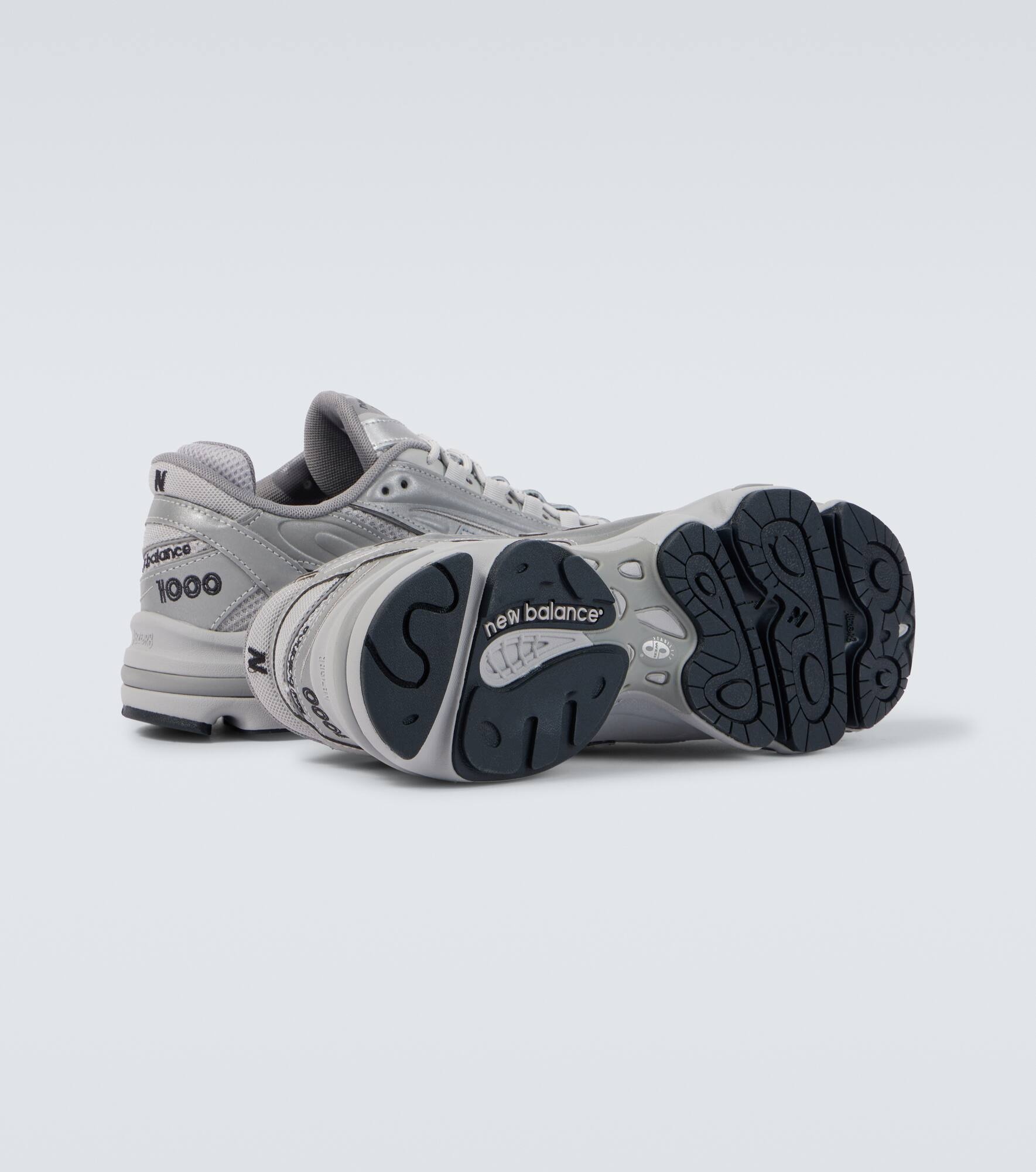 1000 embroidered sneakers - 7