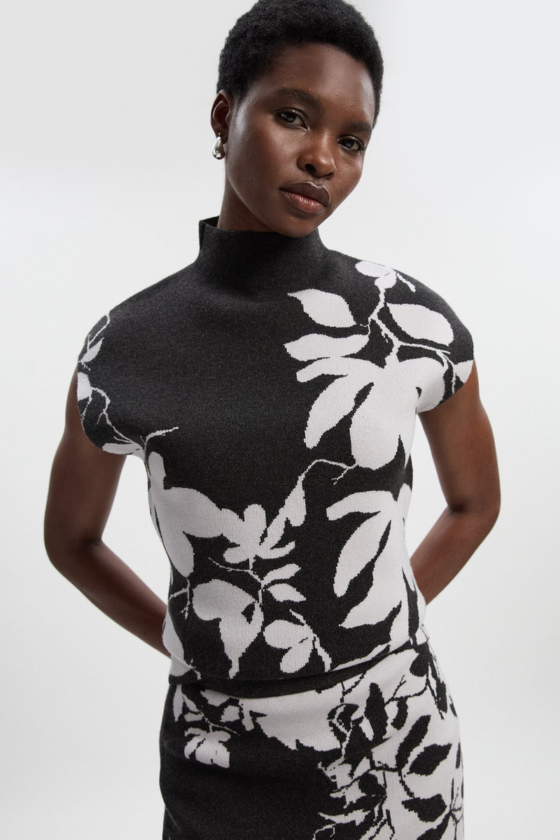 Jacquard Floral Knitted Top 1