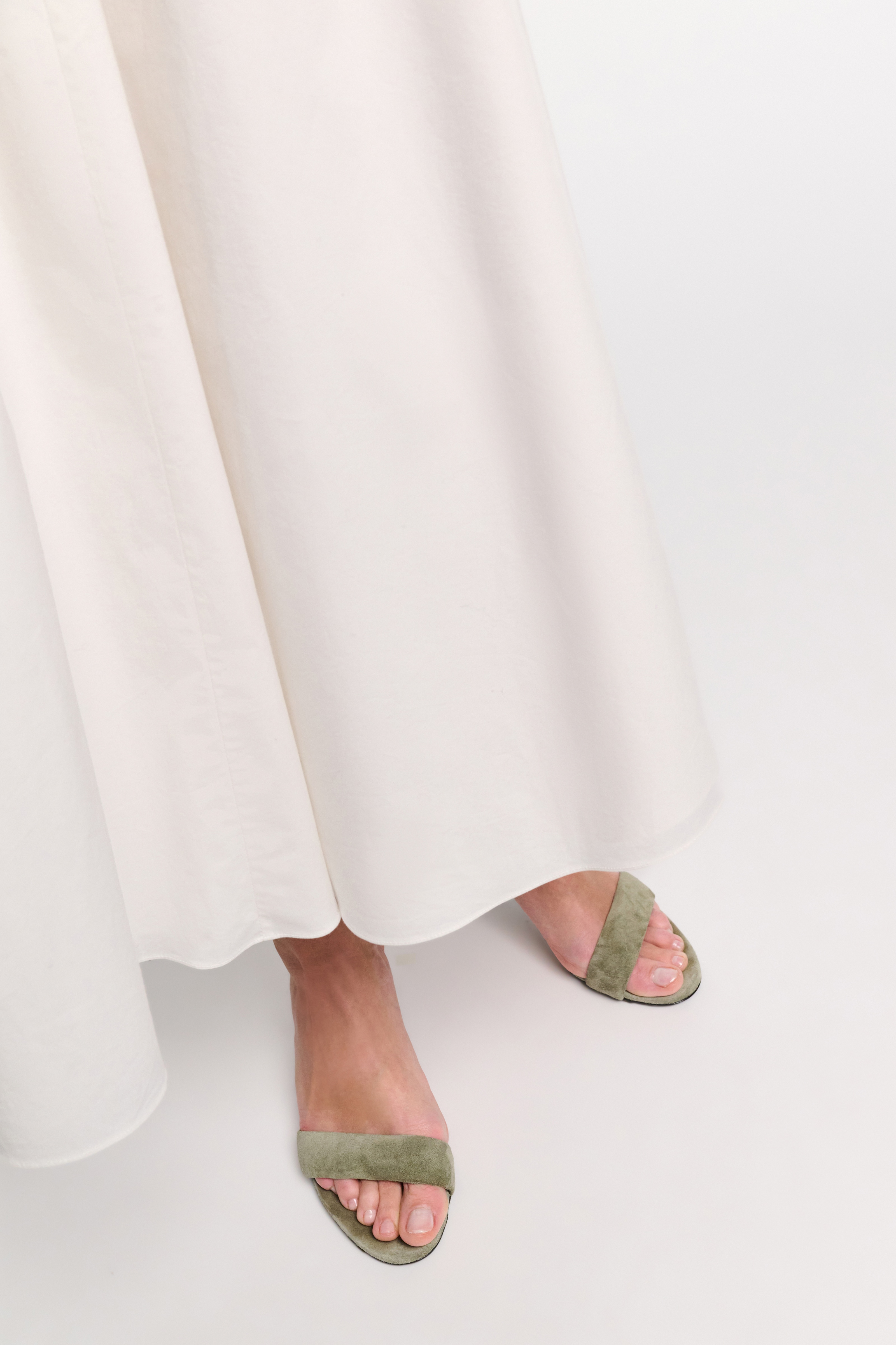 SUEDE SENSATION kitten heel sandal - 6