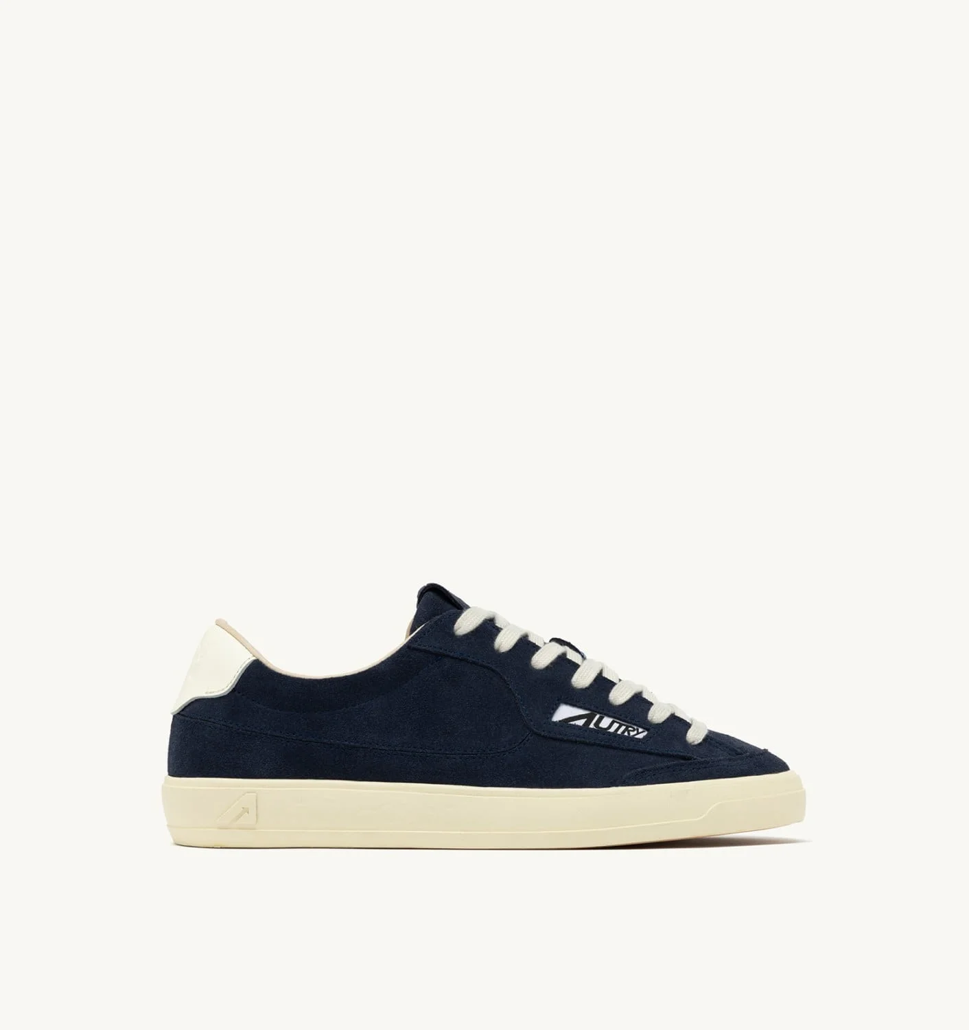 WINDSCAPE LOW SNEAKERS IN NAVY AND MARSHMALLOW SUEDE - 1