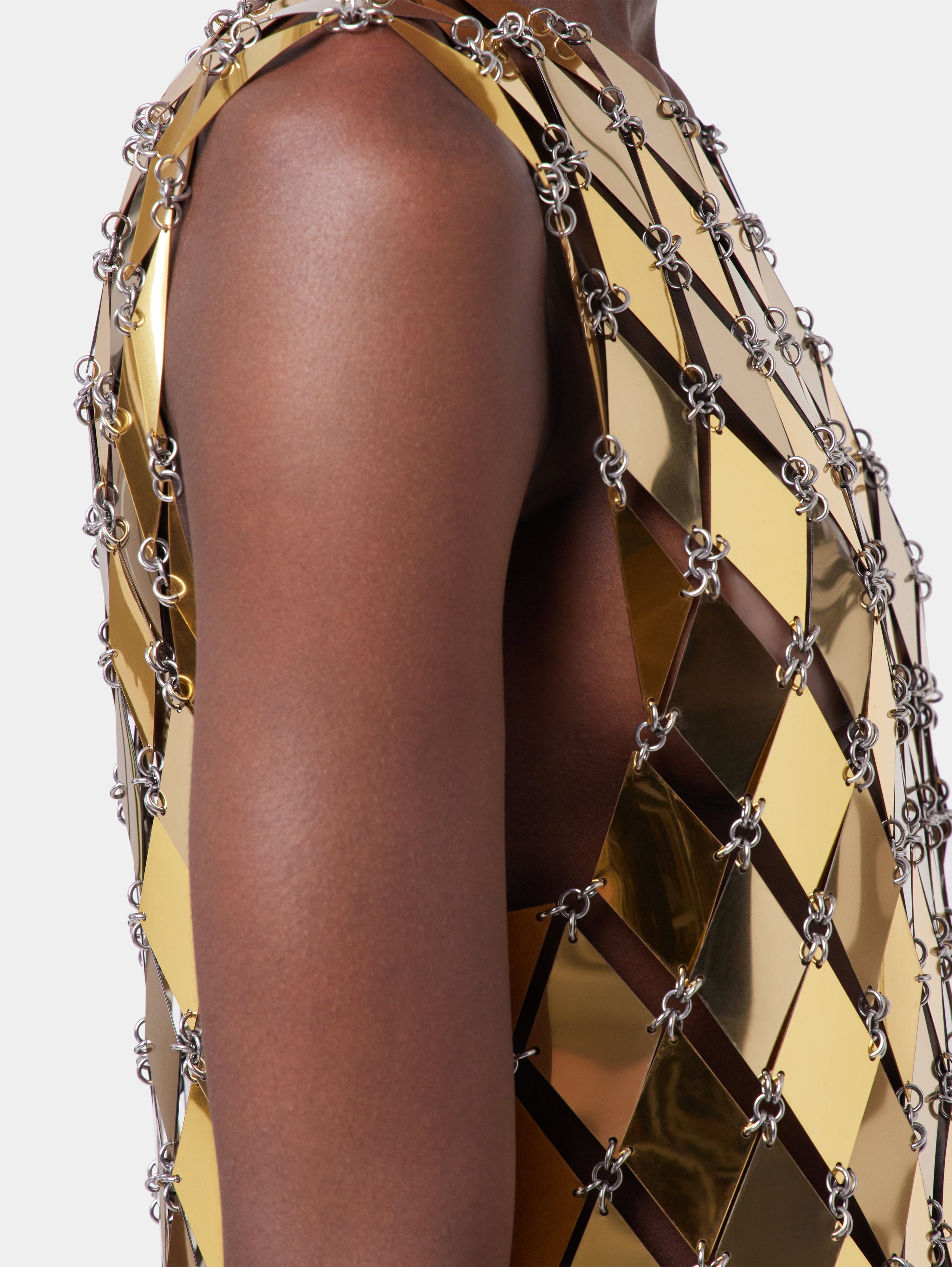 GOLD SHORT DRESS IN ASSEMBLY - 7