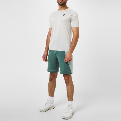 On On Movement Shorts Sn32 outlook
