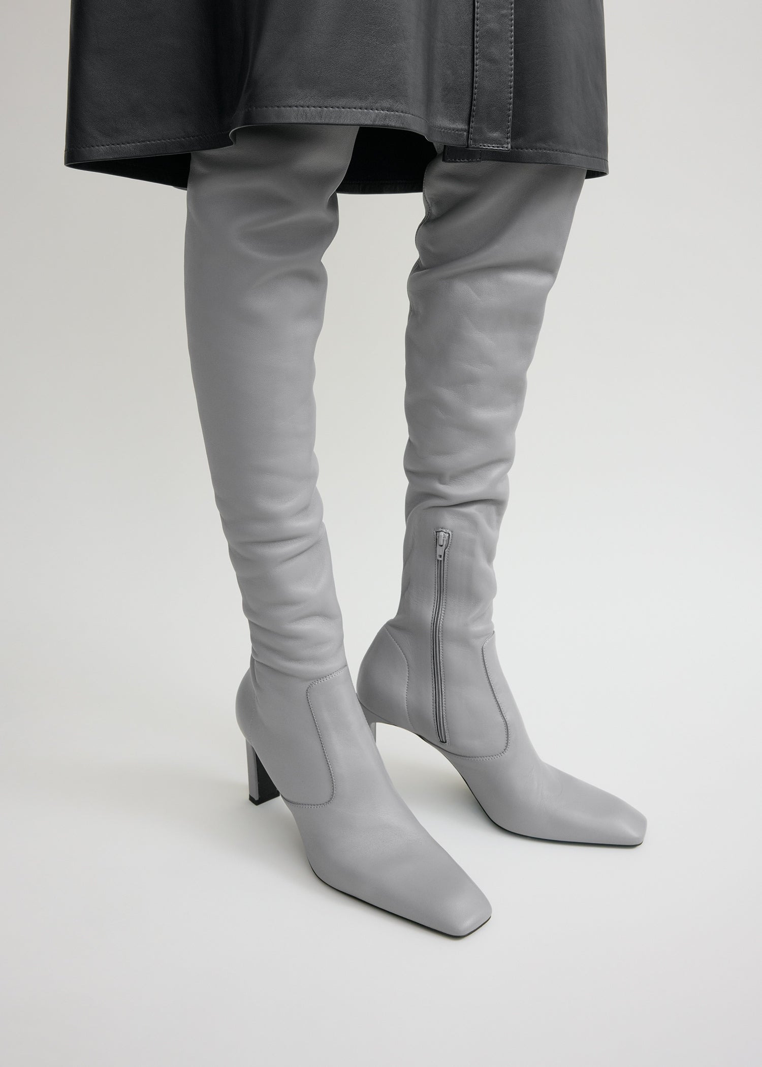 Nappa over-the-knee boots light grey - 3