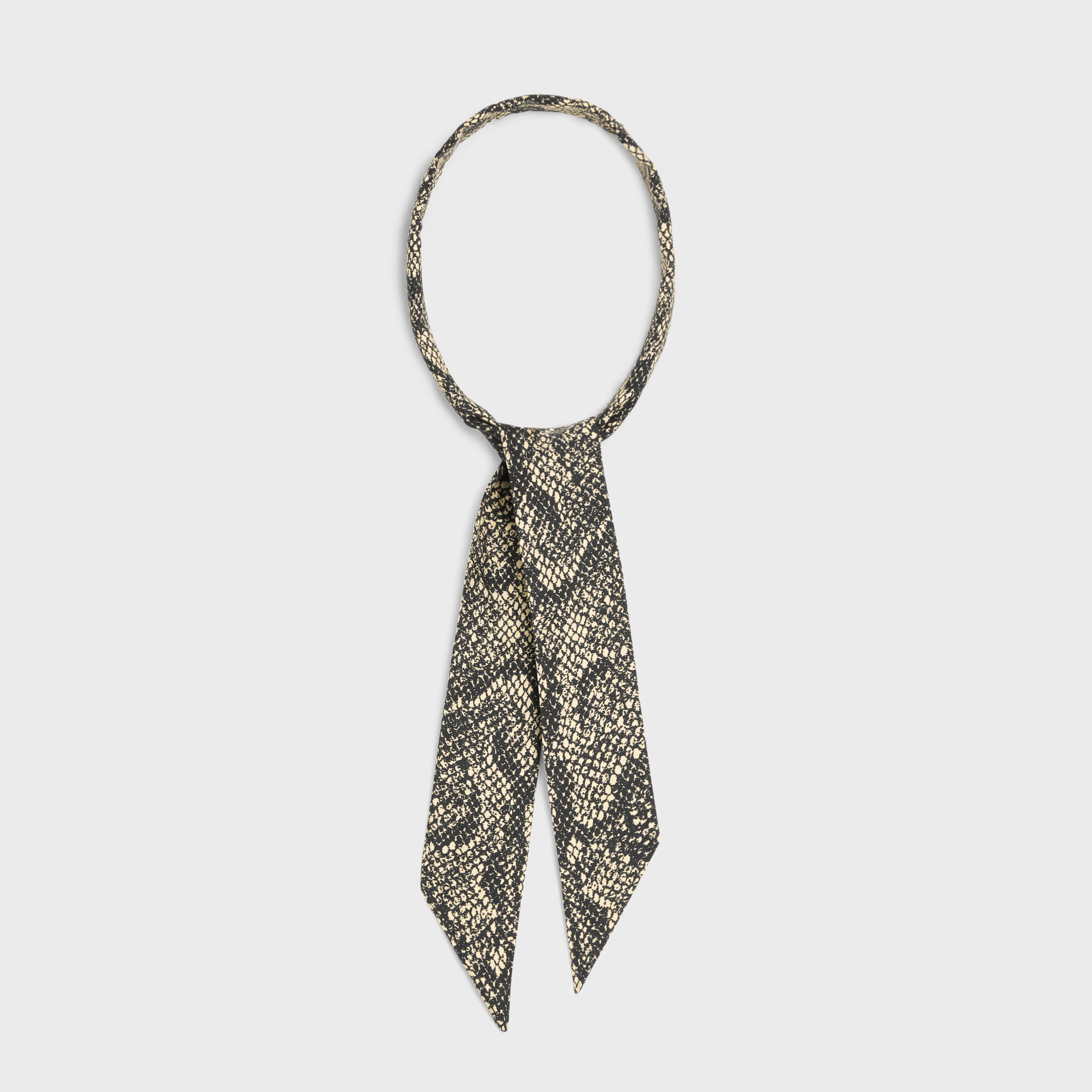 lavallière scarf in printed silk 2